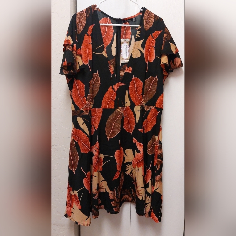 Boohoo NWT Business Casual Dress Feather Print Size 24 Office Boho Retro Flare